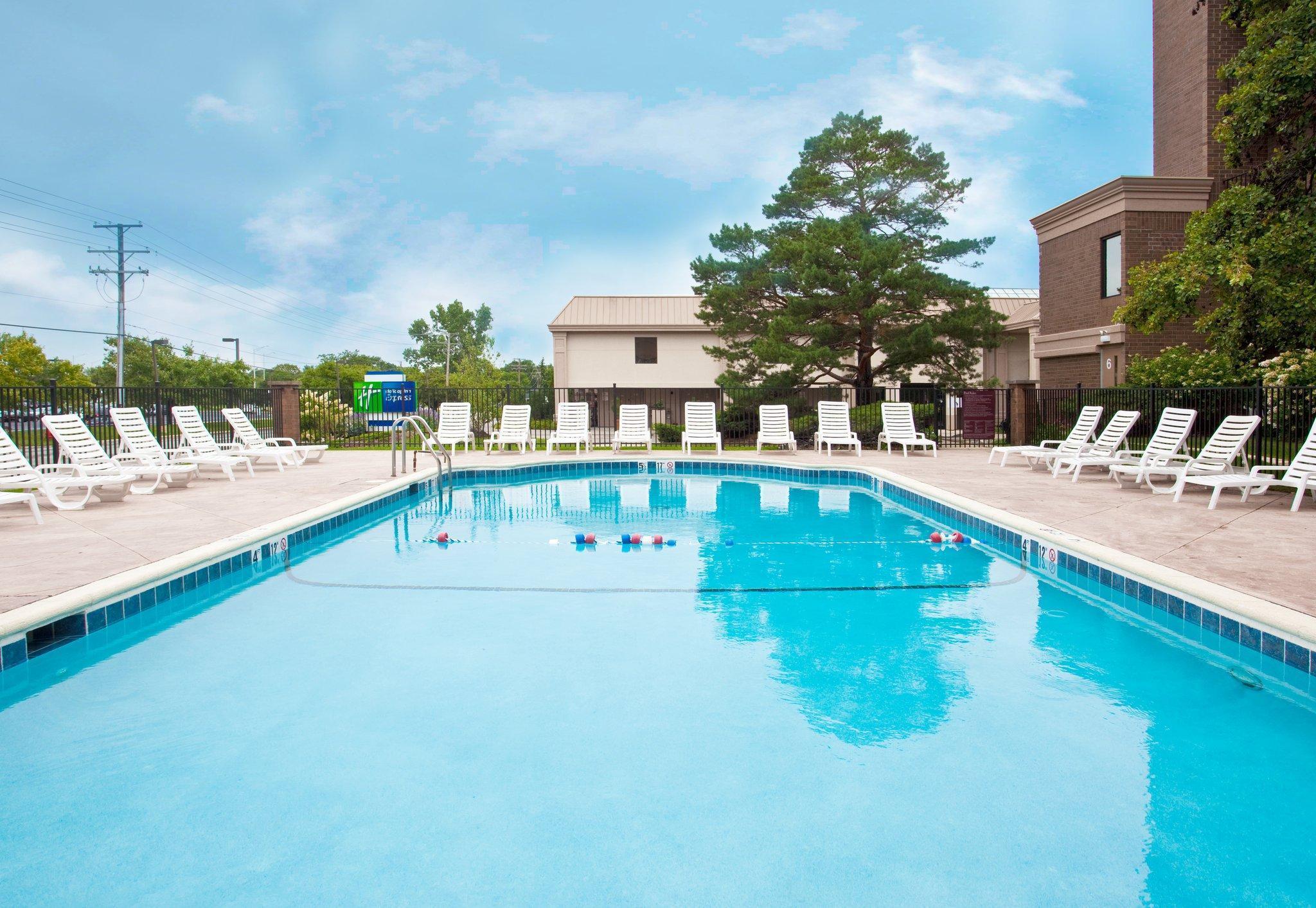 Holiday Inn Express Schaumburg-Rolling Meadows By Ihg Ανέσεις φωτογραφία