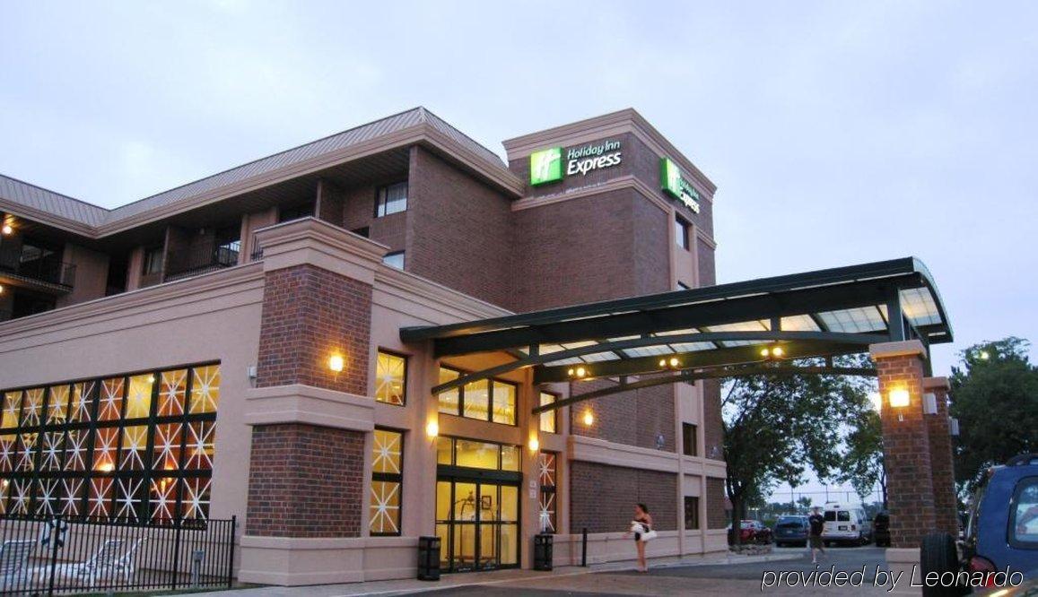 Holiday Inn Express Schaumburg-Rolling Meadows By Ihg Εξωτερικό φωτογραφία